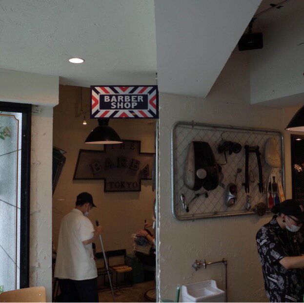 芸能人愛用 Barber Shop メタルサインボード リプロダクション Marvy Japan ショップ看板 メタルサインボード パネル看板 デザイン再現リプロダクション 理容室 床屋 美容室 バーバーショップ お店に置くだけでお洒落 ディスプレイ Royal Knight 東京