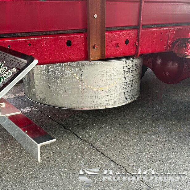 【送料無料】【数量限定♪汎用 スペア タイヤカバー 中型 4t 17.5インチ /4t車19.5インチ（4t車に限る）ステンレス エジプト柄】装飾トラック デコトラ パーツ トラック用品 ステンレス RoyalQueen