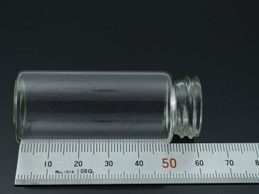 銀蓋付きガラス小瓶/ガラス容器/2.2×6.0cm/銀蓋タイプ)/直径22mm高さ60mm/容量14ml【1個】/ガラス瓶/瓶/密封小瓶/6.0cm小瓶/ガラス瓶/瓶/単品(※メール便での同梱は20個まで可能です)