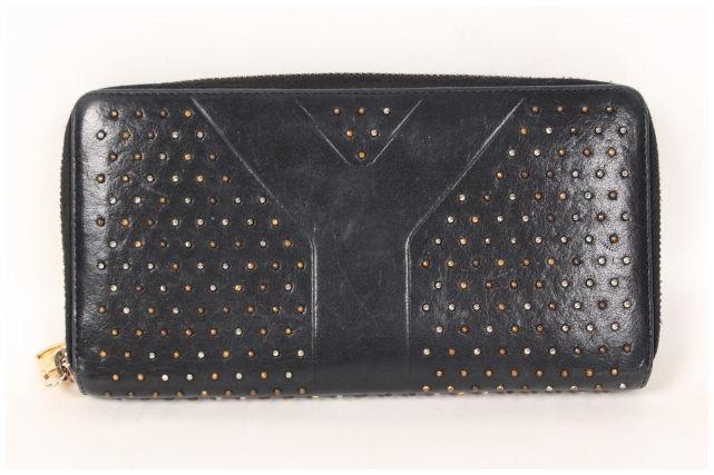 【10月12日に再値下げ！ポッキリ6000円】イヴサンローラン　スタッズラウンドジップ長財布[LWTO03291]【PP】【中古】【5400円以上のご購入で送料無料】のサムネイル