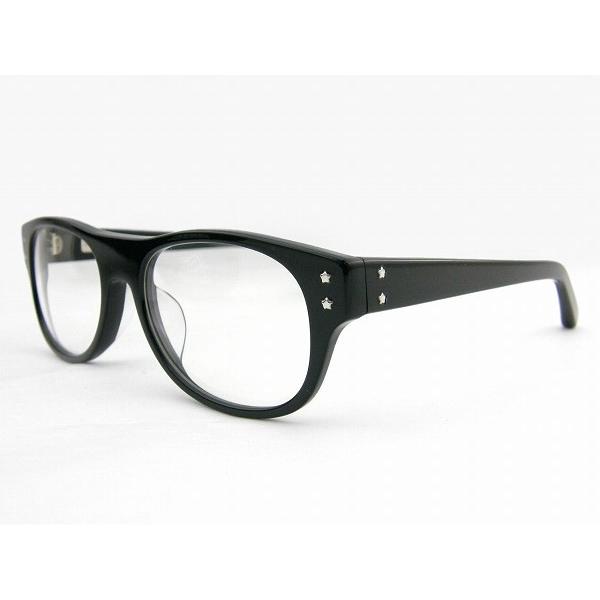 ●品番：18-Blk-Clr-2090-0131●カラー：ブラック●レンズカラー：クリア●サイズ：幅132ミリ高42ミリ 52□18-135●80年代ポップなデザインのキュートでクールなセルフレーム。ウェリントン型のフレームがレトロな雰囲気を演出♪なのにイマドキの流行最先端なデザインが魅力！■ブランドオリジナルのパッケージとソフトケースが付属します。