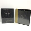 商品名:【中古】BABYMETAL METAL RESISTANCE EPISODE VII -APOCRYPHA- THE CHOSEN SEVEN　Blu-raySKU:04X-230204007018000000jan:コンディション:中古 - 良いコンディション説明:バーコードがありません。番号「ONEC-0017、ONEC-0018、ONEC-011」の商品です。Blu-ray2枚、CD1枚の3枚組。CDのケースはデジパックケースです。スリーブケース・ディスク・ケースのセット販売です。その他の付属品はないもとのご理解下さい。盤面は良好です。ケースに多少のスレ、スリーブケースにスレ、があります。■付録等の付属品がある商品の場合、記載されていない物は『付属なし』とご理解下さい。※注意事項※当店は実店舗・他サイトでも販売を行っております。在庫切れの場合はキャンセルさせて頂きます。※ ポイント消化 にご利用ください。送料:ゆうメール商品説明:【【当店の商品詳細・付属品や状態はコンディション説明でご確認ください。こちらに記載がある場合は書籍本体・内容の説明や元の付属品の説明であり、当店の商品とは異なる場合があります。参考としてご覧ください。】】コンディション対応表新品未開封又は未使用ほぼ新品新品だがやや汚れがある非常に良い使用されているが非常にきれい良い使用感があるが通読に問題がない可使用感や劣化がある。書き込みがある。付属品欠品難あり強い使用感や劣化がある。強い書き込みがある。付属品欠品※※※※注意事項※※※※・配送方法は当店指定のものとなります。変更希望の場合は別途追加送料を頂戴します。・送料無料の商品については、当社指定方法のみ無料となります。・商品画像へ、表紙についているステッカーや帯等が映っている場合がありますが、中古品の為付属しない場合がございます。・写真内にある本・DVD・CDなど商品以外のメジャーやライター等のサイズ比較に使用した物、カゴやブックエンド等撮影時に使用した物は付属致しません。