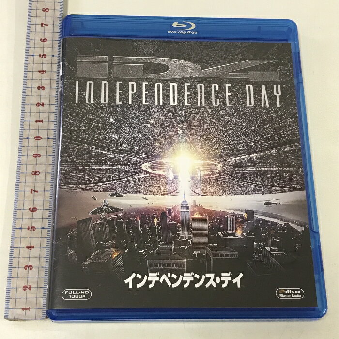 【中古】インデペンデンス・デイ 20世紀フォックスホームエンターテイメント ウィル・スミス [Blu-ray]　SKU05Q-240321013019001-000　jan　コンディション中古 - 良い　コンディション説明バーコードがありません。番号「FXXA-4118」の商品です。ディスク・ケースのセット販売です。その他の付属品はないもとのご理解下さい。盤面は良好です。ケースにスレ、があります。※注意事項※■付録等の付属品がある商品の場合、記載されていない物は『付属なし』とご理解下さい。 ポイント消化 にご利用ください。　送料ゆうメール　商品説明【当店の商品詳細・付属品や状態はコンディション説明でご確認ください。こちらに記載がある場合は書籍本体・内容の説明や元の付属品の説明であり、当店の商品とは異なる場合があります。参考としてご覧ください。】『インデペンデンス・デイ:リサージェンス』公開記念!ウィル・スミス主演! SFスペクタクル映画の金字塔!7月4日、その日は全人類にとって忘れ得ぬ独立記念日となる……。映画の言葉“自由のために戦う"<キャスト&amp;スタッフ>スティーブン・ヒラー大尉…ウィル・スミス(山寺宏一)ホイットモア大統領…ビル・プルマン(安原義人)デイビッド…ジェフ・ゴールドブラム(大塚芳忠)大統領夫人…メアリー・マクドネル(一城みゆ希)監督・脚本:ローランド・エメリッヒ製作・脚本:ディーン・デヴリン視覚効果スーパーバイザー:フォルカー・エンゲル/ダグラス・スミス撮影:カール・ウォルター・リンデンローブ,BVK●字幕翻訳:戸田奈津子 ●吹替翻訳:石原千麻<ストーリー>宇宙センターで衛星アンテナが奇妙な音をキャッチした。報告によると、質量が月の4分の1もある巨大な物体が地球に接近しつつあるという。その正体は異星人の宇宙空母であった。彼らは人類への攻撃を開始し、主要都市は一瞬にして廃墟と化す。絶滅の危機にさらされた人類は、ついに史上最大の作・・・　※※※※注意事項※※※※・配送方法は当店指定のものとなります。変更希望の場合は別途追加送料を頂戴します。・送料無料の商品については、当社指定方法のみ無料となります。・商品画像へ、表紙についているステッカーや帯等が映っている場合がありますが、中古品の為付属しない場合がございます。・写真内にある本・DVD・CDなど商品以外のメジャーやライター等のサイズ比較に使用した物、カゴやブックエンド等撮影時に使用した物は付属致しません。コンディション対応表新品未開封又は未使用ほぼ新品新品だがやや汚れがある非常に良い使用されているが非常にきれい良い使用感があるが通読に問題がない可使用感や劣化がある場合がある書き込みがある場合がある付属品欠品している場合がある難あり強い使用感や劣化がある場合がある強い書き込みがある場合がある付属品欠品している場合がある