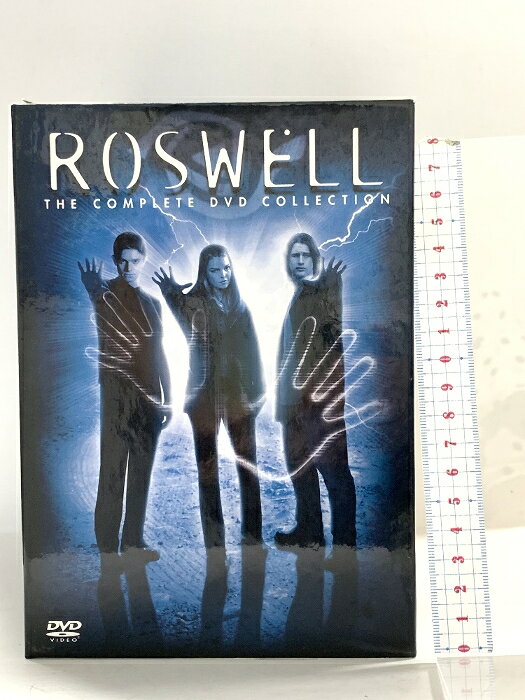 【中古】ロズウェル/星の恋人たち 20世紀フォックスエンターテインメント シリ・アップルビ DVD 31枚組　SKU00U-250701014037001-002　jan　コンディション中古 - 可　コンディション説明棚上。発売元は「20世紀フォックスエンターテインメント」です。BOX・ディスク・ケースのセット販売です。その他の付属品はないもとのご理解下さい。ディスク31枚組です。盤面にスレ、キズ、くもり、ケースにスレ、BOXにスレ、キズ、ヨレ、があります。※注意事項※■付録等の付属品がある商品の場合、記載されていない物は『付属なし』とご理解下さい。 ポイント消化 にご利用ください。　送料佐川急便　商品説明【当店の商品詳細・付属品や状態はコンディション説明でご確認ください。こちらに記載がある場合は書籍本体・内容の説明や元の付属品の説明であり、当店の商品とは異なる場合があります。参考としてご覧ください。】　※※※※注意事項※※※※・配送方法は当店指定のものとなります。変更希望の場合は別途追加送料を頂戴します。・送料無料の商品については、当社指定方法のみ無料となります。・商品画像へ、表紙についているステッカーや帯等が映っている場合がありますが、中古品の為付属しない場合がございます。・写真内にある本・DVD・CDなど商品以外のメジャーやライター等のサイズ比較に使用した物、カゴやブックエンド等撮影時に使用した物は付属致しません。コンディション対応表新品未開封又は未使用ほぼ新品新品だがやや汚れがある非常に良い使用されているが非常にきれい良い使用感があるが通読に問題がない可使用感や劣化がある場合がある書き込みがある場合がある付属品欠品している場合がある難あり強い使用感や劣化がある場合がある強い書き込みがある場合がある付属品欠品している場合がある