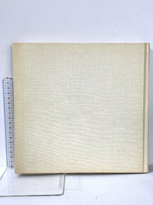 【中古】図録 一楽二萩三唐津 -桃山から現代まで- 1977年 朝日新聞西部本社　SKU02I-260109022014001-002　jan　コンディション中古 - 難あり　コンディション説明ダストジャケットの無い裸本です。付録付き。スレ、ヨレ、ヤケ、多少のシミ、があります。本を読むことに支障はございません。※注意事項※■商品・状態はコンディションガイドラインに基づき、判断・出品されております。■付録等の付属品がある商品の場合、記載されていない物は『付属なし』とご理解下さい。※ ポイント消化 にご利用ください。　送料ゆうメール　商品説明【当店の商品詳細・付属品や状態はコンディション説明でご確認ください。こちらに記載がある場合は書籍本体・内容の説明や元の付属品の説明であり、当店の商品とは異なる場合があります。参考としてご覧ください。】　※※※※注意事項※※※※・配送方法は当店指定のものとなります。変更希望の場合は別途追加送料を頂戴します。・送料無料の商品については、当社指定方法のみ無料となります。・商品画像へ、表紙についているステッカーや帯等が映っている場合がありますが、中古品の為付属しない場合がございます。・写真内にある本・DVD・CDなど商品以外のメジャーやライター等のサイズ比較に使用した物、カゴやブックエンド等撮影時に使用した物は付属致しません。コンディション対応表新品未開封又は未使用ほぼ新品新品だがやや汚れがある非常に良い使用されているが非常にきれい良い使用感があるが通読に問題がない可使用感や劣化がある場合がある書き込みがある場合がある付属品欠品している場合がある難あり強い使用感や劣化がある場合がある強い書き込みがある場合がある付属品欠品している場合がある