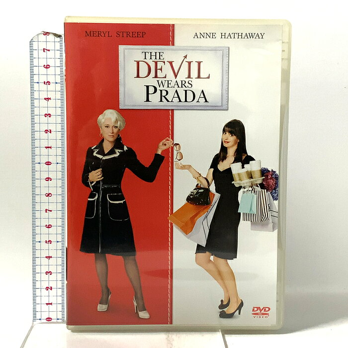 【中古】プラダを着た悪魔(特別編) 20世紀フォックス・ホーム・エンターテイメント・ジャパン アン・ハサウェイ DVD　SKU04A-260716023043001-000　jan　コンディション中古 - 可　コンディション説明バーコードがありません。番号「FD-29830」の商品です。ディスク・ケースのセット販売です。その他の付属品はないものとご理解下さい。盤面にスレ、小キズ、くもり、ケースにスレ、ヤケ、ジャケットにヤケ、があります。※注意事項※■付録等の付属品がある商品の場合、記載されていない物は『付属なし』とご理解下さい。 ポイント消化 にご利用ください。　送料ゆうメール　商品説明【当店の商品詳細・付属品や状態はコンディション説明でご確認ください。こちらに記載がある場合は書籍本体・内容の説明や元の付属品の説明であり、当店の商品とは異なる場合があります。参考としてご覧ください。】　※※※※注意事項※※※※・配送方法は当店指定のものとなります。変更希望の場合は別途追加送料を頂戴します。・送料無料の商品については、当社指定方法のみ無料となります。・商品画像へ、表紙についているステッカーや帯等が映っている場合がありますが、中古品の為付属しない場合がございます。・写真内にある本・DVD・CDなど商品以外のメジャーやライター等のサイズ比較に使用した物、カゴやブックエンド等撮影時に使用した物は付属致しません。コンディション対応表新品未開封又は未使用ほぼ新品新品だがやや汚れがある非常に良い使用されているが非常にきれい良い使用感があるが通読に問題がない可使用感や劣化がある場合がある書き込みがある場合がある付属品欠品している場合がある難あり強い使用感や劣化がある場合がある強い書き込みがある場合がある付属品欠品している場合がある