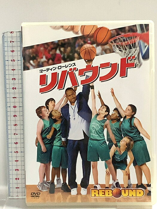【中古】リバウンド 20世紀フォックス・ホーム・エンターテイメント・ジャパン DVD　SKU04M-260721014011001-000　jan　コンディション中古 - 良い　コンディション説明バーコードがありません。番号「FS-29535」の商品です。盤面は良好です。ケースにスレ、があります。※注意事項※■付録等の付属品がある商品の場合、記載されていない物は『付属なし』とご理解下さい。 ポイント消化 にご利用ください。　送料ゆうメール　商品説明【当店の商品詳細・付属品や状態はコンディション説明でご確認ください。こちらに記載がある場合は書籍本体・内容の説明や元の付属品の説明であり、当店の商品とは異なる場合があります。参考としてご覧ください。】「メリーに首ったけ」のスタッフが贈る、感動スポ魂コメディ!ちょい悪コーチと負け犬たちがゲームを制す!<キャスト&amp;スタッフ>ロイ…マーティン・ローレンス(堀内賢雄)ティム…ブレッキン・メイヤー(家中 宏)ラリー…パトリック・ウォーバートン(柚木麻友子)監督:スティーブ・カー原作:ウィリアム・ウォルフ/エド・デクター/ジョン・J・ストラウス●字幕翻訳:松崎広幸 ●吹替翻訳:松崎広幸<ストーリー>ロイは、有名大学のバスケットボール・ヘッドコーチで、スポーツ番組でも取り上げられる程の人気だ。メディアが彼を取り上げるのには、その大きな態度にも理由があった。だがその態度のせいで、大学はロイを解雇した。お金に目が無いロイのエージェントは、大学のヘッドコーチに戻る為に良い印象を与えようと、ロイの通っていた中学校でのコーチを進める。ところが、中学校はロイが居た頃とはうって変わって、弱小チームで試合に勝った事がなかった。バスケットへの情熱を失っていたロイだったが……<ポイント>●家族みんなで楽しめる日本語吹替音声収録。●「メリー・・・　※※※※注意事項※※※※・配送方法は当店指定のものとなります。変更希望の場合は別途追加送料を頂戴します。・送料無料の商品については、当社指定方法のみ無料となります。・商品画像へ、表紙についているステッカーや帯等が映っている場合がありますが、中古品の為付属しない場合がございます。・写真内にある本・DVD・CDなど商品以外のメジャーやライター等のサイズ比較に使用した物、カゴやブックエンド等撮影時に使用した物は付属致しません。コンディション対応表新品未開封又は未使用ほぼ新品新品だがやや汚れがある非常に良い使用されているが非常にきれい良い使用感があるが通読に問題がない可使用感や劣化がある場合がある書き込みがある場合がある付属品欠品している場合がある難あり強い使用感や劣化がある場合がある強い書き込みがある場合がある付属品欠品している場合がある