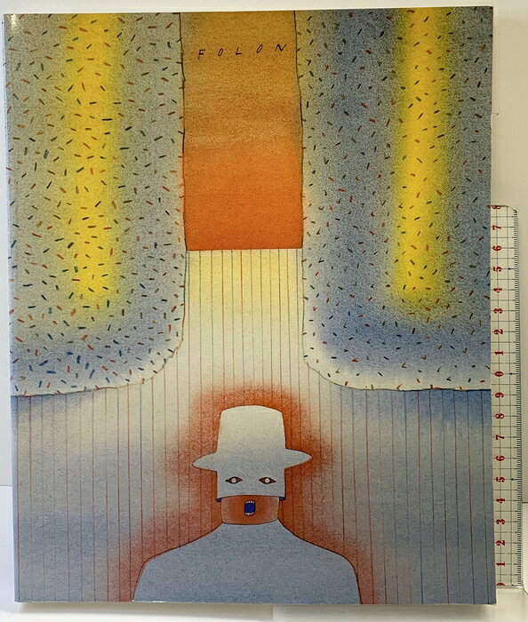 【中古】【図録】『FOLON』J.M.フォロン展 編集制作：毎日新聞社 翻訳：神奈川県立近代美術館学芸課 　SKU04Y-260811004024001-002　jan　コンディション中古 - 可　コンディション説明表紙にスレ、多少のヨレ、多少のヤケ、天地小口にヤケ、シミ、スレ、本に多少のヤケ、があります。本を読むことに支障はございません。※注意事項※■商品・状態はコンディションガイドラインに基づき、判断・出品されております。■付録等の付属品がある商品の場合、記載されていない物は『付属なし』とご理解下さい。※ ポイント消化 にご利用ください。　送料ゆうメール　商品説明【当店の商品詳細・付属品や状態はコンディション説明でご確認ください。こちらに記載がある場合は書籍本体・内容の説明や元の付属品の説明であり、当店の商品とは異なる場合があります。参考としてご覧ください。】　※※※※注意事項※※※※・配送方法は当店指定のものとなります。変更希望の場合は別途追加送料を頂戴します。・送料無料の商品については、当社指定方法のみ無料となります。・商品画像へ、表紙についているステッカーや帯等が映っている場合がありますが、中古品の為付属しない場合がございます。・写真内にある本・DVD・CDなど商品以外のメジャーやライター等のサイズ比較に使用した物、カゴやブックエンド等撮影時に使用した物は付属致しません。コンディション対応表新品未開封又は未使用ほぼ新品新品だがやや汚れがある非常に良い使用されているが非常にきれい良い使用感があるが通読に問題がない可使用感や劣化がある場合がある書き込みがある場合がある付属品欠品している場合がある難あり強い使用感や劣化がある場合がある強い書き込みがある場合がある付属品欠品している場合がある