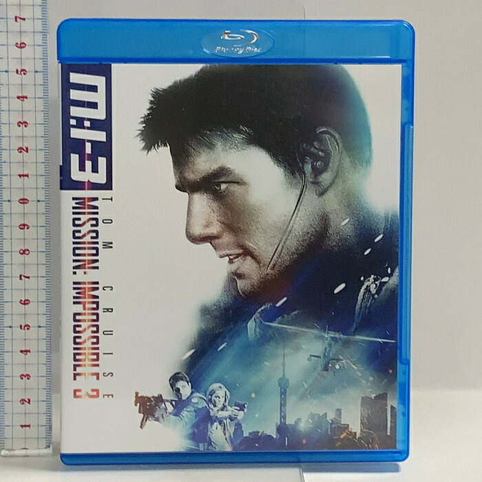 【中古】M:i:III NBCユニバーサルエンターテインメント トム・クルーズ 「Blu-ray」　SKU04Q-260826014036001-002　jan　コンディション中古 - 良い　コンディション説明バーコードがありません。番号「J1 111893」の商品です。発売元は「NBCユニバーサルエンターテインメント」です。ディスク・ケースのセット販売です。その他の付属品はないものとご理解下さい。盤面は良好です。ケースにスレ、があります。※注意事項※■付録等の付属品がある商品の場合、記載されていない物は『付属なし』とご理解下さい。 ポイント消化 にご利用ください。　送料ゆうメール　商品説明【当店の商品詳細・付属品や状態はコンディション説明でご確認ください。こちらに記載がある場合は書籍本体・内容の説明や元の付属品の説明であり、当店の商品とは異なる場合があります。参考としてご覧ください。】【ストーリー】第一線から退いて、諜報機関IMFの教官になったイーサン・ハント。だが教え子のピンチをきっかけに、彼は現役復帰を決意。強大な敵オーウェンが狙うラビットフット"の正体を探る。しかし、イーサンの婚約者ジュリアを誘拐されてしまい……。【キャスト】トム・クルーズフィリップ・シーモア・ホフマンヴィング・レイムスビリー・クラダップミシェル・モナハンジョナサン・リス=マイヤーズケリー・ラッセルマギー・Qローレンス・フィッシュバーン【スタッフ】監督:J・J・エイブラムス【特典】●トム・クルーズと監督J・J・エイブラムスによる音声解説■製作:2006TM &amp; Copyright (C) 2006 by PARAMOUNT PICTURES. All Rights Reserved. MISSION: IMPOSSIBLE? IS A TRADEMARK OF PARAMOUNT PICTURES. ALL RIGHTS RESERVED.TM, (R) &amp; Copyright (C) 2013 by Paramou・・・　※※※※注意事項※※※※・配送方法は当店指定のものとなります。変更希望の場合は別途追加送料を頂戴します。・送料無料の商品については、当社指定方法のみ無料となります。・商品画像へ、表紙についているステッカーや帯等が映っている場合がありますが、中古品の為付属しない場合がございます。・写真内にある本・DVD・CDなど商品以外のメジャーやライター等のサイズ比較に使用した物、カゴやブックエンド等撮影時に使用した物は付属致しません。コンディション対応表新品未開封又は未使用ほぼ新品新品だがやや汚れがある非常に良い使用されているが非常にきれい良い使用感があるが通読に問題がない可使用感や劣化がある場合がある書き込みがある場合がある付属品欠品している場合がある難あり強い使用感や劣化がある場合がある強い書き込みがある場合がある付属品欠品している場合がある