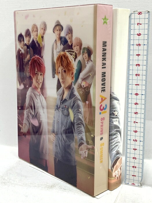 【中古】MANKAI MOVIE A3! SPRING&SUMMER GAGA MANKAI STAGE『A3!』シリーズ エースリー エーステ Blu-ray3枚組　SKU00X-260907020002001-000　jan　コンディション中古 - 良い　コンディション説明ディスク3枚組です。デジパックケースです。大判カード・スリーブケース・ディスク・ケースのセット販売です。その他の付属品はないものとご理解下さい。盤面は良好です。ケースにスレ、があります。※注意事項※■付録等の付属品がある商品の場合、記載されていない物は『付属なし』とご理解下さい。 ポイント消化 にご利用ください。　送料ゆうメール　商品説明【当店の商品詳細・付属品や状態はコンディション説明でご確認ください。こちらに記載がある場合は書籍本体・内容の説明や元の付属品の説明であり、当店の商品とは異なる場合があります。参考としてご覧ください。】　※※※※注意事項※※※※・配送方法は当店指定のものとなります。変更希望の場合は別途追加送料を頂戴します。・送料無料の商品については、当社指定方法のみ無料となります。・商品画像へ、表紙についているステッカーや帯等が映っている場合がありますが、中古品の為付属しない場合がございます。・写真内にある本・DVD・CDなど商品以外のメジャーやライター等のサイズ比較に使用した物、カゴやブックエンド等撮影時に使用した物は付属致しません。コンディション対応表新品未開封又は未使用ほぼ新品新品だがやや汚れがある非常に良い使用されているが非常にきれい良い使用感があるが通読に問題がない可使用感や劣化がある場合がある書き込みがある場合がある付属品欠品している場合がある難あり強い使用感や劣化がある場合がある強い書き込みがある場合がある付属品欠品している場合がある