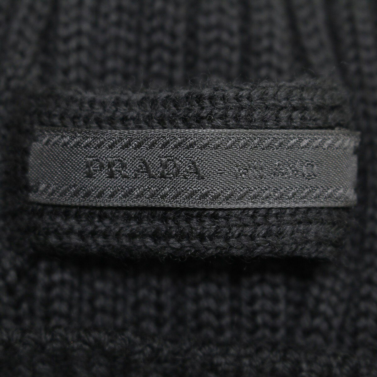 2 PRADA プラダ UMD188 NERO ニットキャップ ニット帽 男女兼用