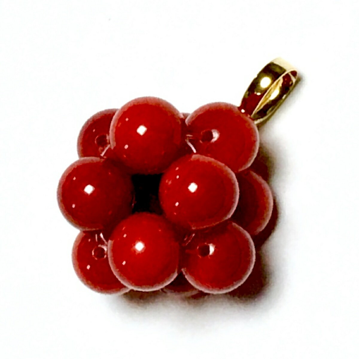 【Rvaru】★ K18 赤珊瑚 さんご サンゴ トップ (染色加工) 6mm フラワーキューブ ペンダントトップ 大ぶり レッドコーラル K18YG 18金イ...