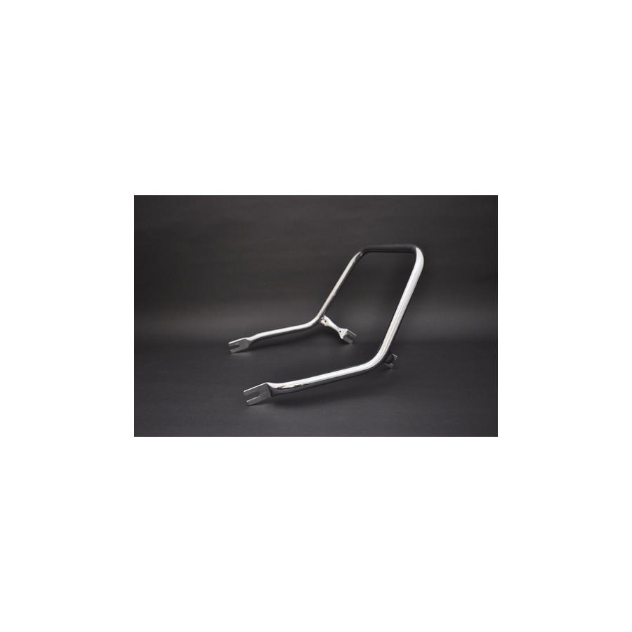 メーカー名：アルキャンハンズメーカー品番：E00058C適合情報：ホンダ[HONDA] CB750F [RC04] 色[カラー]：クロームメッキ材質[素材]：スチール仕様：パイプ径Φ19備考：ノーマルテールカウル専用◆アルキャンハンズのタンデムバーは独自開発により生まれたバイクカスタムには欠かせない必須アイテム◆2人乗やツーリング時のシーンに重要な性能面では、乗りやすさを追求したパイプ径が魅力◆高さにもこだわり、乗り心地を追求した高さ設計◆見るひとを魅了するスタイリッシュタンデムデザイン◆タンデム用途だけでなく、バイクの後方移動や方向転換などの特殊加重目的にも考えられた製品です◆製品へのこだわりとして、曲げジワによる歪みを最小限に抑えたベンダー加工◆取付け部品には精度の高いブレスやレーザー加工で製作◆強度を重要とするタンデムバーには職人が高精度の組み治具で一本一本製作◆パイプの輝きの基となる研磨加工は、幾重にもバンテをかけてキズ落し及び磨き加工をしました◆最終の仕上げメッキは皮膜を厚くし、錆びに強いトリニッケルメッキで仕上げました◆もちろん、オートバイカスタムの初心者でも簡単にアルキャンハンズ製タンデムバーは取り付けが可能なことも魅力です※ご注意ください※・バイク用タンデムバーは後方者の補助パーツです・運転時には減加速が頻繁に行われ、運転者への寄りかかりやのけぞりがあるため、正しい姿勢と安全な運転を心がけてください【商品詳細】・スチール製品・クロームメッキ仕上げ※ノーマルテールカウル専用