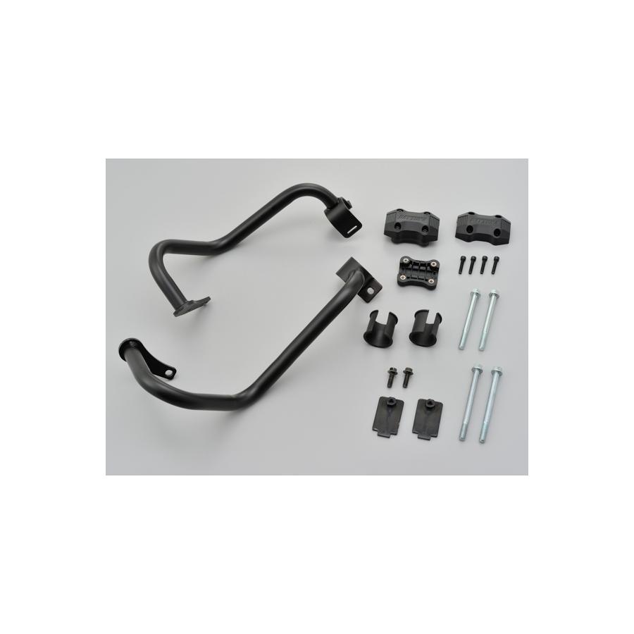 メーカー名：デイトナメーカー品番：97699適合情報：ホンダ[HONDA] CB1100EX説明ボルトオン装着可能なφ25.4スチールパイプ製の強固なエンジンガード。立ちゴケ等の軽度な転倒に対し、エンジンやカウルのダメージを軽減します。φ25.4のパイプはクルーザーモデルのハンドルと同径なので、アクションカメラなどハンドルにクランプする用品の装着も可能。付属の樹脂パッド（リダクションスライダー）は軽度なダメージを吸収し、摩耗時には交換可能です。●スチール製マットブラック塗装仕上げ。●ゴムダンパー装備で、装着時にフレームに傷を与えない親切設計。備考注意事項※過度な転倒時には商品が破損する恐れがあります。※ 本商品はマットブラック塗装のため、飛び石やバイク保管用保護カバーとのすれ等で塗装がはがれる場合があります。
