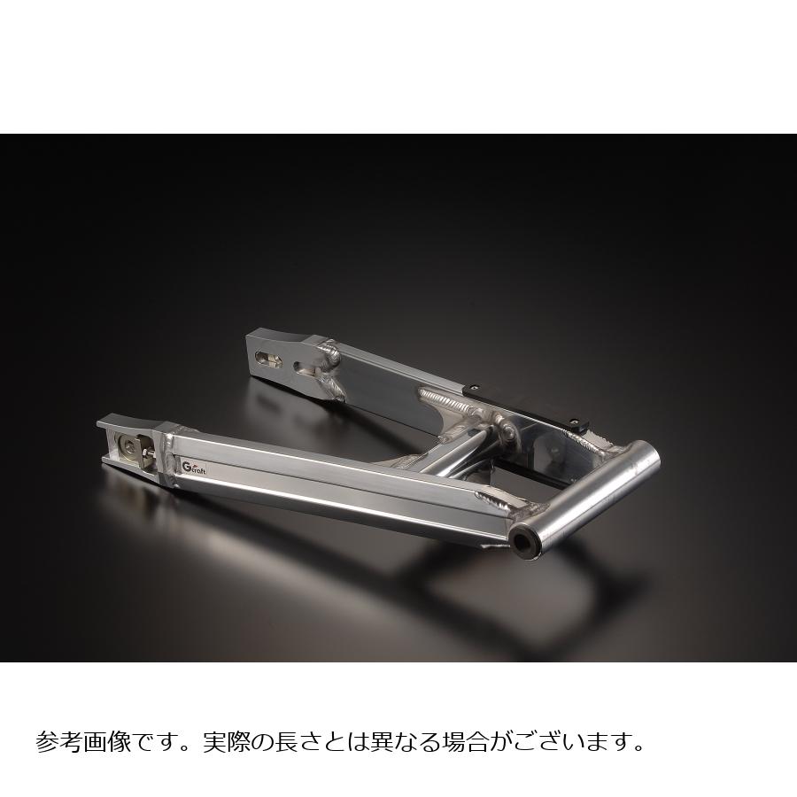 メーカー名：ジークラフトメーカー品番：90203トリプルスクエア◆スタビ無し◆ホイール/ハブ：NSRホイール用販売備考：旧メーカー品番：60344◆ホイール/ハブ：NSRホイール用適合情報：カワサキ[KAWASAKI] KSR-2 [80cc] カワサキ[KAWASAKI] KSR-1 [50cc]適応車両 ：KSR1/2商品説明・取扱注意事項 ：●NSR50/80ホイールが取り付けられます。●7N01、A5083材・バフ仕上げ※装着には別途フロントオフセットスプロケット2mmが必要。※リアスプロケット設置面(ホイール側)を5mm削ってください。ホイール加工はギルドデザイン社で5,000円(税別)にて加工できます。(スタッドボルト、ベアリングは抜いてから送ってください。)※下スタビ制作不可。※ピボット部は標準でブッシュ仕様です。（ダストシールは付属せず、使用しなくても車両に装着できます。）※ニードルベアリングオプション時のみ、専用ダストシールが付属です。◎略称：[STD] スタンダード、[T/S] トリプルスクエア、[T/Sミニ] トリプルスクエアミニ◎2018年10月1日より、価格、品番、JANコードが変更になります。◎旧品番 60344商品概要等 ：オリジナルの7N01材をメインパイプに使用し、STDパイプのスイングアームよりもさらに軽量・高剛性を実現。