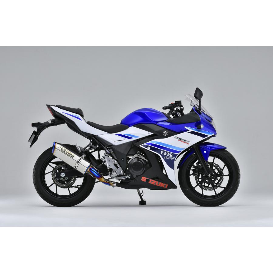 メーカー名：オーヴァーレーシングメーカー品番：17-57-11適合情報：スズキ[SUZUKI] GSX250R 17材質[素材]：テールパイプ：チタン　サイレンサー：チタンサイズ：テールパイプ：Φ50.8-60.5　サイレンサー：TT-F-RS/L350重量[キログラム]：2.36タイプ：スリップオンJMCA：政府認証品　(対応型式：2BK-DN11A)STD重量[キログラム]：4.32ドレンボルト：○オイルフィルター：○タンデム：○2020/01/17メーカーサイトより転載　（情報はメーカーにて更新されている場合があります） スリップオンマフラー チタンテールパイプ:φ50.8-60.5 チタンサイレンサー:TT-F-RS/L350 音量90db(近接)/81db(加速) 重量:2.36kg(STD4.32kg) 政府認証品マフラー(対応型式:2BK-DN11A) ドレン:○ フィルター:○ タンデム:○ 車種： GSX250R サイレンサーはTT-Formula RSを採用レーシー名イメージを引き出しました。 インナーバッフルを廃止することで、レーシーナサウンドに仕上げつつもしっかりと音量を抑えてJMCAに対応している