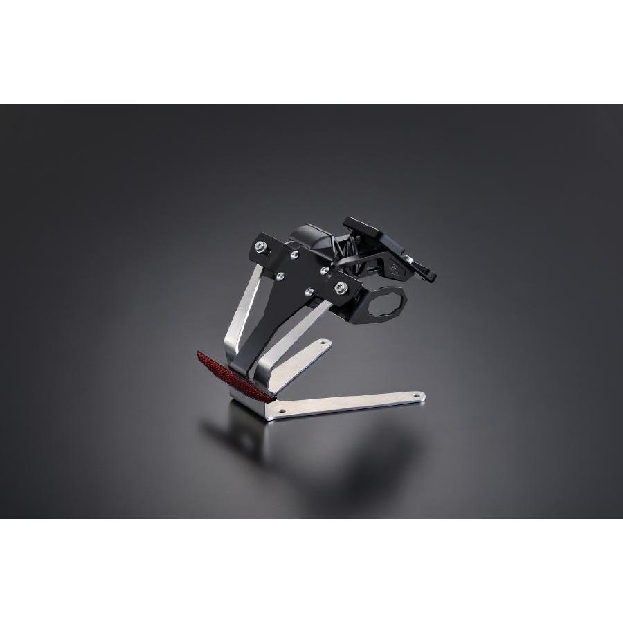 メーカー名：ストライカーメーカー品番：SS-FL153BK適合情報：カワサキ[KAWASAKI] Z H2 20◆天板とナンバープレートステーをつなぐメインステーをアルミ削り出しにて制作した高級感あふれる仕上がりでサイドビューを輝かせます！◆ビレットステーのサイドにはSTRIKERロゴをさり気なく配置◆ナンバーの角度は保安基準適合の40°とし車検にも対応します◆純正ウインカーがそのまま装着出来る仕様となり、ナンバー灯にはLEDを採用◆リフレクターも標準装備でボルトオン装着可能です◆材質：ジュラルミン A2017・A5052◆カラー：ブラック◆LEDナンバー灯付属◆スリムタイプリフレクター付属◆純正ウインカー対応
