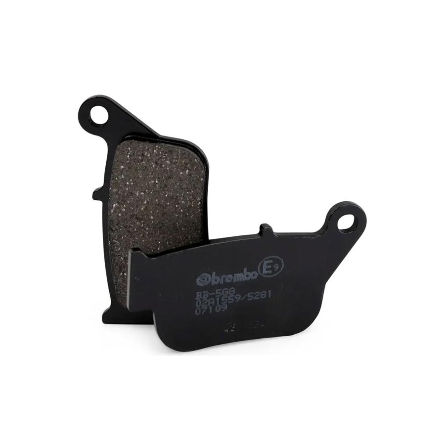 メーカー名：ブレンボ セリエオロメーカー品番：07109CCスクーター用のオーガニックコンパウンドのブレーキパッド「CC（カーボンセラミック）」。品質、価格に優れたモデルです。ストリートでMT車よりブレーキパッドを多用するスクーターにより最適なブレーキパッドです。仕様：スクーター製法：カーボンセラミック型番：07109
