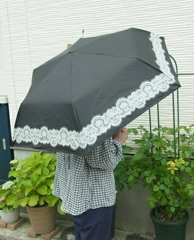 日傘 晴雨兼用 親骨55cm 大きめ 薄型 軽量 完全遮光 折畳 3段折 ピンクピクニック レース×ブラック 簡単開閉 遮光率100% 遮蔽率99.9% 遮熱 UVカット 紫外線対策 暑さ対策 日傘 晴雨兼用 親骨55cm 大きめ 薄型 軽量 完全遮光 折畳 3段折 ピンクピクニック レース×ブラック 簡単開閉 遮光率100% 遮蔽率99.9% 遮熱 UVカット 紫外線対策 暑さ対策