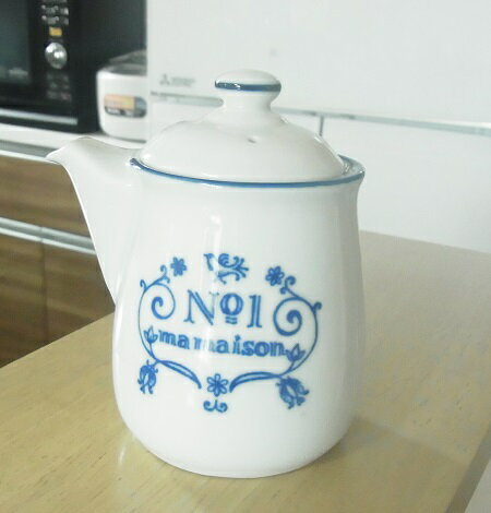 キュジーヌ　醤油入れ　陶器製　調味料入れ　Cuisne　イブキ　マイスターハンド　日本製