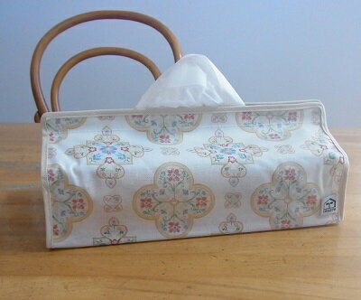 tente 　テンテ　薄型　ティッシュカバー　限定生産柄　クニカクッキー　クリーム　布 　裏ミネート加工　日本製 【メール便利用商品です】