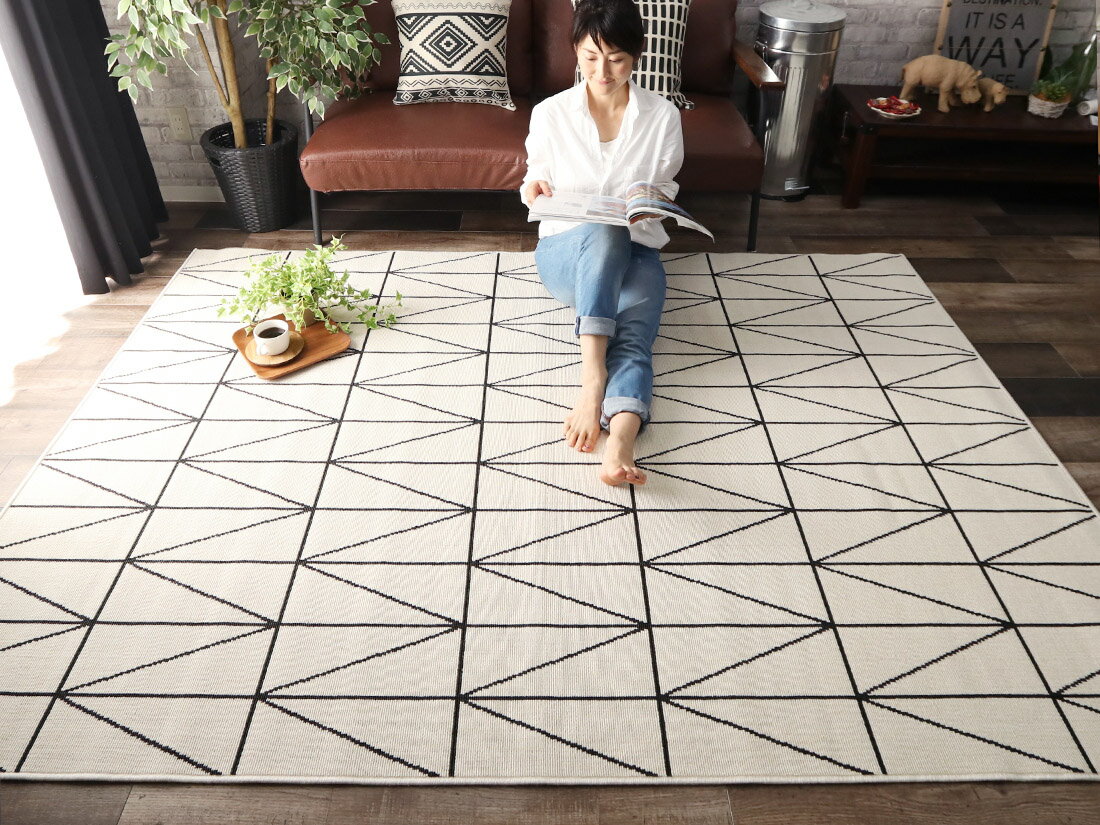 ラグ カーペット じゅうたん ラグマット おしゃれ ウィルトン かわいい 北欧 シンプル 幾何学 ネイビー ホワイト 丈夫 ベルギー製 ホットカーペット 床暖房対応 ラグ専門店 新生活