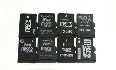 【中古】 Micro SDカード 8枚セット（2GB、1GB各4枚）フォーマット済マイクロSD