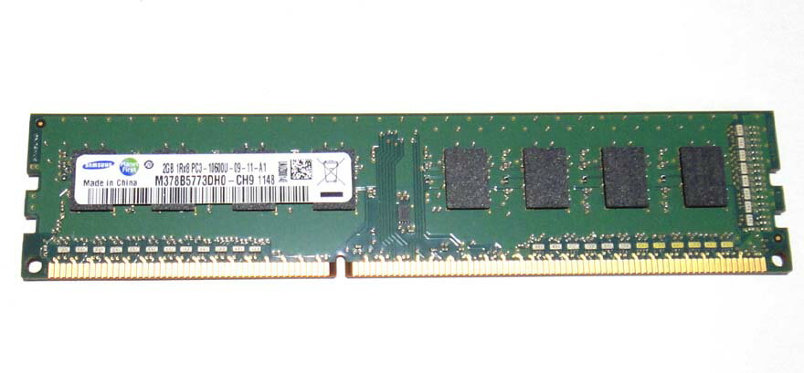 yÁzSAMSUNG M378B5773DH0-CH9 DDR3 PC3-10600U 2GB