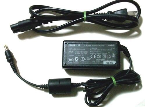 即日‐2営業日以内に発送させていただきます。 動作確認済の中古品で御座います。 特に目立つきずやよごれはございません。 クリックポストにて発送させていただきます。