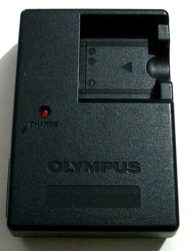 オリンパス 純正 LI-40C 充電器 OLYMPUS　Li-ion BATTERY CHARGER デジタル カメラ　バッテリー チャージャー