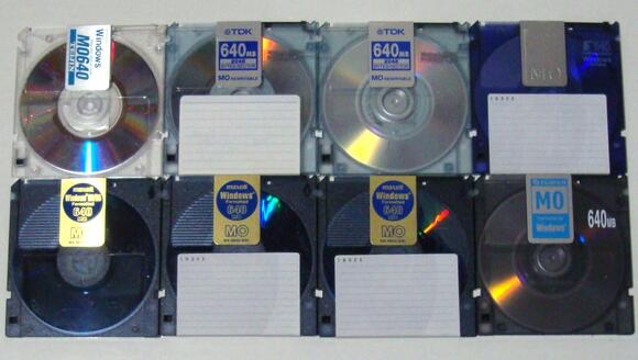 【中古】MOディスク 640MB 8枚セット