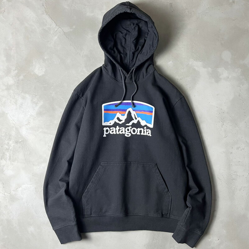 Rakuten - 19年製 Patagonia フィッツロイ ロゴ プリント スウェット フード パーカー M / パタゴニア 裏起毛 トレーナー グラフィック ブラック 黒 【中古】 古着 アメリカ古着 USED ユーズド 中古 VINTAGE US古着 アメカジ