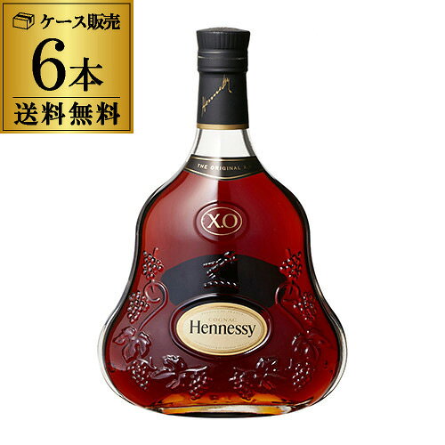 ヘネシー(Hennessy)はコニャック界で圧倒的な人気とシェアを誇るトップブランドです。1765年にアイルランド出身のリチャード・ヘネシーによって創業されました。ヘネシーは、今まで樽売りしかしていなかったコニャックを初めて瓶詰めし、販売したことで非常に有名です。また、XOという表示を考案したのもヘネシーです。この革新的なヘネシーの高級品であるXOは、100種類の原酒をブレンドして造り上げており、その原酒の中には今世紀初頭のものまで含まれています。香りは言うまでもなく奥行きがあり、力強く、味わいは円熟したまろやかさと品格のある世界中から愛される最高級品です。※ワイン・洋酒など、ボトル商品(750ml未満)と同梱可能。同梱可能本数はお問合せ下さい。※画像はイメージです。実際のボトルとデザインやヴィンテージが異なる場合がございます。また並行輸入品につきましてはアルコール度数や容量が異なる場合がございます。関連商品【全品P3倍 9/20限定】 BB&R プティ シャンパーニュ1945...【全品P3倍 9/20限定】 送料無料 ヘネシー XO 40度 700...【全品P3倍 9/20限定】 ヘネシー VS 700ml 40度[ブラ...104,500円21,780円3,718円【全品P3倍 9/20限定】 ヘネシー VS 700ml 40度 12...【全品P3倍 9/20限定】 レミーマルタン VSOP 700ml 4...【全品P3倍 9/20限定】 送料無料 レミーマルタン XO 正規品4...45,200円5,280円21,480円【全品P3倍 9/20限定】 【新品】【正規品】レミーマルタン ルイ1...【全品P3倍 9/20限定】 ヘネシー VSOP 40度 スリムボトル...【全品P3倍 9/20限定】 サントリー XOデラックス 40度 70...485,333円11,880円5,060円【全品P3倍 9/20限定】 テキーラ 送料無料 正規品 クラセアスー...【全品P3倍 9/20限定】 サントリー XOスリム 40度 660m...【全品P3倍 9/20限定】 送料無料 キングブランデーV.O 「蘭」...118,800円3,249円14,768円