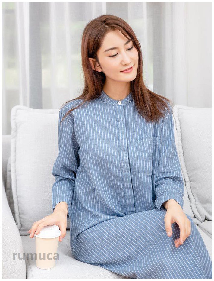 商品 パジャマ素材綿サイズS-M 肩幅48 着丈118 袖丈48 バスト116L-XL 肩幅52 着丈120 袖丈49 バスト120カラーブルー グレー ピンクご了承いただきたいこと： ・採寸サイズなので若干の誤差がある場合がございます。 ・お使いのモニターの設定状況により、実際のカラーの色味と異なる場合ございます。 ・機械による生産過程において、どうしても生地を織る際の糸の継ぎ目や多少のほつれ等が生じている場合がございます。 ・万が一、欠品の場合、メールにてご連絡いたします。　以上を、ご了承の上お買い求め下さいませ。 .コットン ガーゼ ワンピース パジャマ ネグリジェ は 綿 の 薄手 ダブル ガーゼ 素材 で 春 夏 に 最適 です。チェック柄 と ストライプ柄 の ロング丈 デザイン で レディース や 婦人 紳士 の ルームウェア 部屋着 寝巻き として かわいく 快適 に 着用 できます。。パジャマ ネグリジェ コットン ガーゼ ワンピース ロング丈 綿 チェック柄 ストライプ柄 レディース 2重 ガーゼ ダブル ガーゼ 薄手 春 夏 ルームウェア 大人用 かわいい 女性 婦人 紳士 部屋着 寝巻き コットン ガーゼ ワンピース ネグリジェ ダブル ガーゼ 薄手 ルームウェア パジャマ 春 夏 レディース 大人用