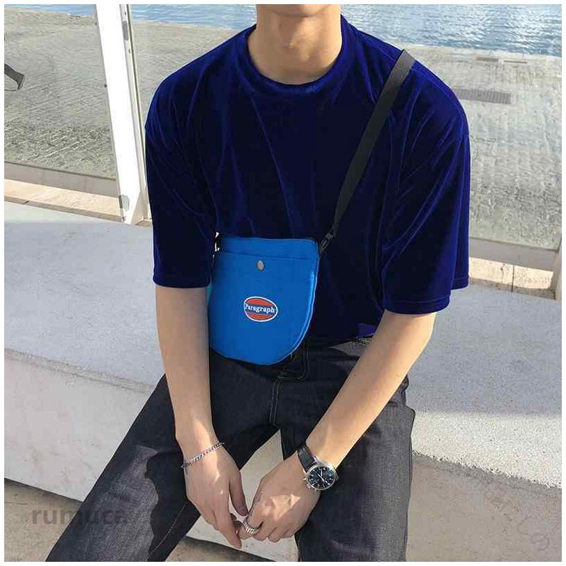 ・カテゴリ: Tシャツ・スタイル: トレンド・主な素材: 綿・柄: 無地・シルエット: ルーズフィット・対象: 若者・袖丈: 半袖・厚さ: 標準・加工: ノーアイロン・袖のタイプ: レギュラー・重さ: 約400g以上・性別: メンズ・カラー展開: ホワイト、グレー、グリーン、ブラック、ブルー・サイズ展開: M、L、XL、XXL .メンズ 用 ベロア ベルベット 素材 の 半袖 T シャツ です。ショート スリーブ の ゆったり ルーズ フィット デザイン で 春夏 シーズン に 最適。韓国 韓流 トレンド の 無地 カジュアル スタイル を お楽しみ いただけます。白 黒 グレー ブルー の 豊富 な カラー バリエーション も 魅力 です。。T シャツ メンズ 男性 用 ベロア ベルベット 半袖 ショート スリーブ トップス ゆったり ルーズ フィット 韓国 韓流 トレンド おしゃれ 春夏 カジュアル 無地 白 黒 グレー ブルー メンズ T シャツ ベロア トップス 半袖 ショート スリーブ ゆったり ルーズ フィット 韓国 流行 カジュアル おしゃれメーカー希望小売価格はメーカーカタログに基づいて掲載しています