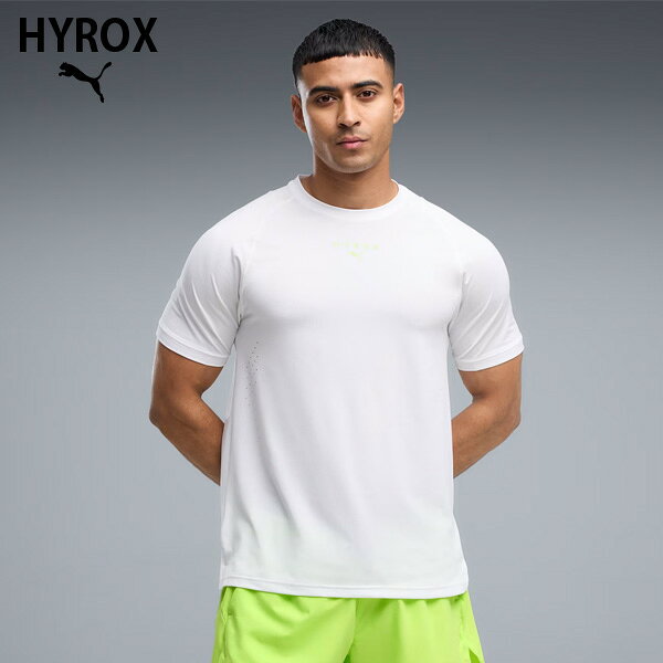【商品名】 PUMA x HYROX PWRMODE 半袖 Tシャツ 【品番】 529237 【カラー】 (02)PUMA White 【サイズ】 S~XXL S: 胸囲:92cm ゆき:45cm 後ろ丈:72cm すそ周り:94cm M: 胸囲:100cm ゆき:45cm 後ろ丈:72.5cm すそ周り:103cm L: 胸囲:106cm ゆき:47cm 後ろ丈:73.5cm すそ周り:110cm XL: 胸囲:119cm ゆき:48cm 後ろ丈:76cm すそ周り:120cm 【素材】 本体:ポリエステル92%ポリウレタン8% 【注意】 他の通販サイトと在庫共有しているため、ごくまれにご注文後でも在庫切れの場合がございます。 その際は連絡させて頂きますので、予めご了承ください。 また、実際の商品と比較し色味に若干の誤差が生じる場合がございますので、ご了承下さい。 【製造販売元】 プーマジャパン株式会社 メーカー希望小売価格はメーカーサイトに基づいて掲載していますPUMA x HYROXのTシャツは、高強度トレーニングからリカバリーまで幅広いシーンに対応する高機能ウェアです。 インターバルトレーニングやワークアウトなどアクティブな動きを想定した設計で、動きやすさと快適な着用感を両立し、トレーニング中のパフォーマンスをサポートします。通気性を高める穴あき加工とラグランスリーブにより、腕まわりの可動域を確保しながらムレを軽減。さらに、DRYELITEテクノロジーを採用し、速乾性と吸汗性に優れた素材が汗を素早く処理することで、ハードなトレーニング中でもドライで快適な状態をキープします。軽量で使いやすく、トレーニングからクールダウンまで一貫して活躍する一着です。 この商品はインポートサイズです。各サイズの詳細は「サイズガイド」をご確認ください。 PUMA x HYROXコレクション 本コレクションは、HYROX競技の特性に合わせて設計されたシューズを中心に、高強度なレース環境に対応するアパレルやアクセサリーまで、競技者のパフォーマンスを支えるギアをラインアップ。競技者一人ひとりのパフォーマンスを多角的にサポートします。 【HYROXについて】 HYROXは世界中で開催されている国際的なフィットネスレースで1kmのランニングと1つのファンクショナル・ムーブメントからなる8ラウンドで構成され、単なるフィットネスレースにとどまらず、ライフスタイルの一部として多くの人々に愛されています。 ■特徴 リサイクル素材使用：より良い未来への一歩として、90％以上のリサイクル素材を使用 ■詳細 ・用途：トレーニング ・フィット感：レギュラー ・丈：レギュラー ・襟：クルーネック ・主な素材：シングルジャージ ・通気性を高める穴空き加工 ・半袖 ・動きやすいラグランスリーブ ・背中の首元にハンガーループ ・DRYELITEテクノロジーにより、速乾性と吸湿速乾性に優れた素材が、激しいトレーニング中でもドライな状態を保ちます。