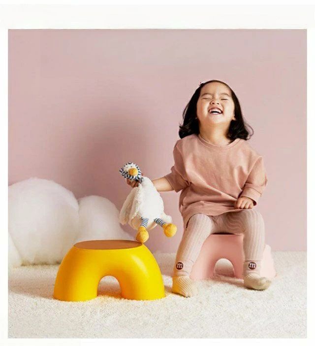 軽量 半円形デザイン ローチェア キッズチェア 子供用スツール