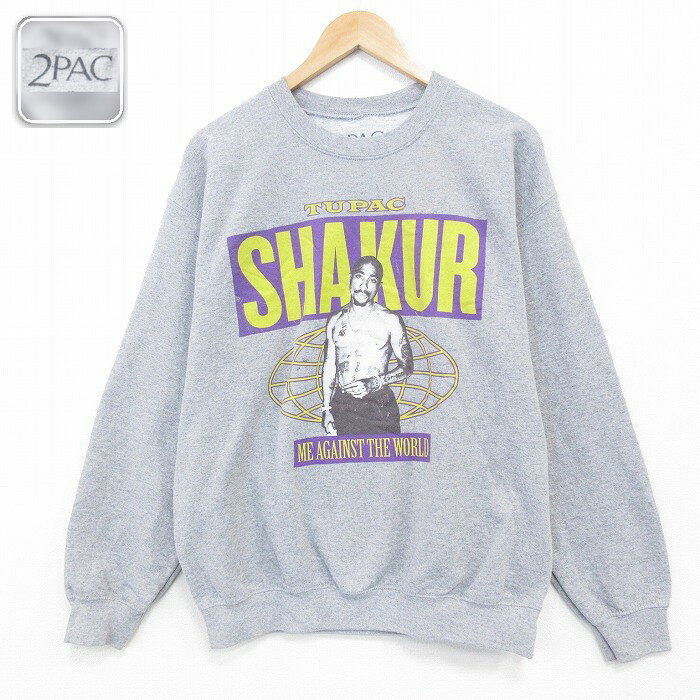 商品紹介クラシックな2PACグラフィックが存在感を放つ一着。ゆったりとしたメンズL相当のシルエットで、ストリートからカジュアルまで幅広いスタイリングにマッチします。コンディション SABC コンディション：B（目立つ汚れ・リペア等あり） 【状態追記】●汚れ、穴 サイズ 表記サイズM 参考サイズメンズL相当実寸サイズ(cm)着丈（肩から裾）65cm / 着幅（脇から脇）56cm / 肩幅53cm / 肩袖丈（肩から袖先）57cm / 脇袖丈（脇から袖先）51cm ※ 表記サイズ：商品のタグに記載してあるサイズ※ 実寸サイズ：実際に当店で測ったサイズ 商品詳細 素材コットン50%、ポリエステル50% メール便不可 画像枚数の都合上、目立つダメージのみ掲載し、目立たないダメージは省略することがございます。着こなしの参考（コーデイラスト）グレーのスウェットは、合わせるアイテム次第でスタイルの印象をがらりと変えられる万能選手です。メンズ・ミニマル長袖スウェット × カーゴパンツで魅せるミニマルスタイル無駄を削ぎ落としたミニマルなカジュアルスタイル。グレーのスウェットにオリーブのカーゴパンツを合わせ、自然体のクリーンさを演出。メンズ・ヒップホップストリート長袖スウェット × デニムパンツで決めるヒップホップストリート90’sヒップホップを彷彿とさせるオーセンティックなストリートスタイル。主役の2PACグラフィックスウェットに、ブルーデニムのストレートパンツをストンと合わせ、当時のゆるっとしたシルエットを再現。レディース・スケーターストリート長袖スウェット × ワイドパンツでつくるストリートガーリッシュグレーの長袖スウェットを主役に、ちょっぴりアクティブなストリートガーリッシュコーデ。ボトムスは黒のワイドパンツで、ゆるっとしたシルエットながら落ち感のあるこなれバランスに。※イラストはイメージです。モデルの着用感・プリント・配色など実物と異なる場合があります。必ず商品画像・実寸・コンディションをご確認ください。イラストの小物は付属しません。 ■ カテゴリから探す古着のメンズ スウェットをみる古着のメンズ トップスをみる古着のアメカジ メンズをみる古着のヴィンテージ メンズをみる ■ 店長おすすめ！今週の注目商品【50%OFF】長袖スウェット カエル刺繍 グレー L | 古着【50%OFF】長袖スウェット 霜降り グレー L | 古着【50%OFF】長袖スウェット 刺繍 グレー L | 古着【50%OFF】長袖スウェット 霜降り グレー L | 古着【50%OFF】長袖スウェット 霜降り グレー L | 古着【50%OFF】長袖スウェット 2PAC ブラック L | 古着【1点物・現品限り】この商品は一点物です。次回の入荷はございません。実店舗および他モールと在庫を共有しているため、ご注文のタイミングにより品切れとなる場合がございます。