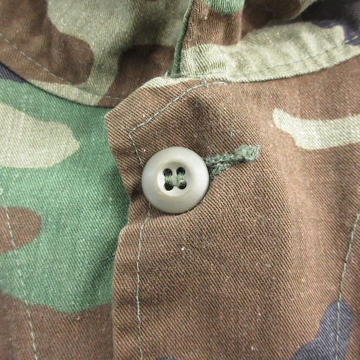 【中古】古着 長袖 ミリタリージャケット メンズ 80年代 80s コンバット ウッドランドカモ 大きいサイズ 2L LL ビッグシルエット ゆったり ビッグサイズ オーバーサイズ USA製 アメリカ製 緑 グリーン 迷彩 XLサイズ 中古 アウター フライト