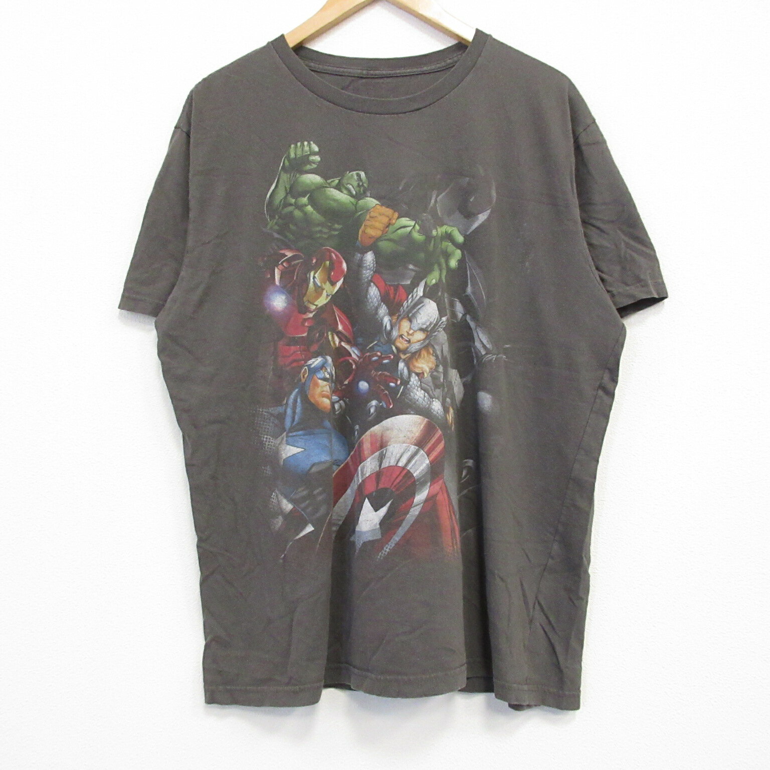 【中古】古着 半袖Tシャツ メンズ ディズニー DISNEY キャプテンアメリカ コットン クルーネック 丸首 濃グレー XLサイズ 中古 | 春夏 夏物 夏服 メンズファッション カットソー ティーシャツ ティシャツ メンズTシャツ 半袖Tシャツ 半袖ティーシャツ カジュアルT 2OF