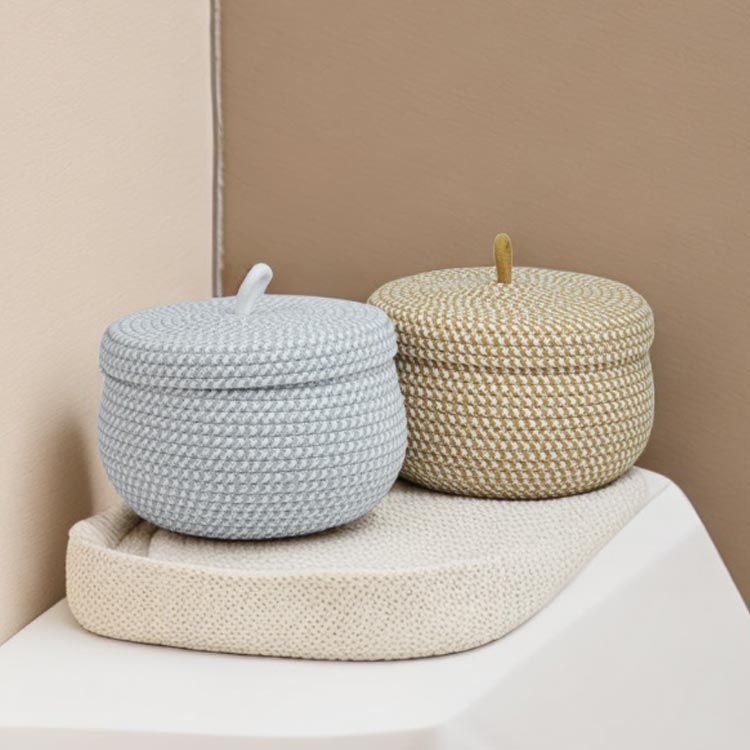 収納バスケット 可愛い 編み込み ロープバスケット 卓上収納 円形 小物収納 化粧品 雑誌 収納カゴ コットンロープ 折りたたみ お洒落 持ち手付き リビング 小物入れ おもちゃ 家庭用 高耐久性