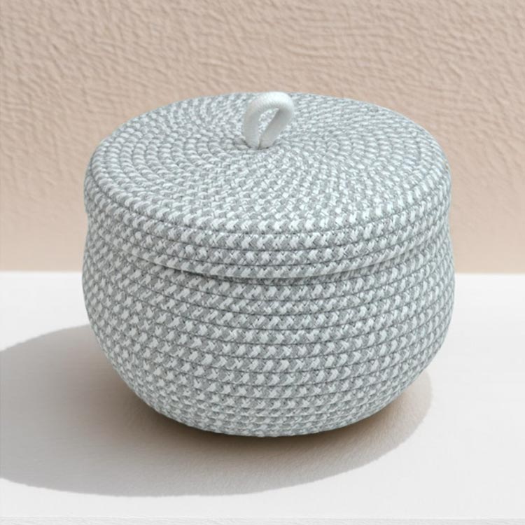収納バスケット 可愛い 編み込み ロープバスケット 卓上収納 円形 小物収納 化粧品 雑誌 収納カゴ コットンロープ 折りたたみ お洒落 持ち手付き リビング 小物入れ おもちゃ 家庭用 高耐久性