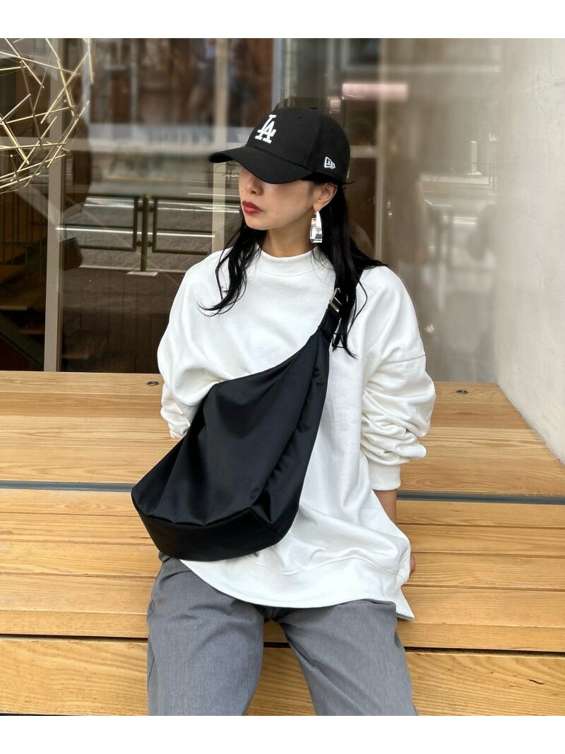 [ショルダーバッグ人気No.1]ラウンドビッグショルダーバッグ(CE-1292) russet ラシット バッグ ショルダーバッグ ブラック ホワイト グレー ネイビー【先行予約】*【送料無料】[Rakuten Fashion]