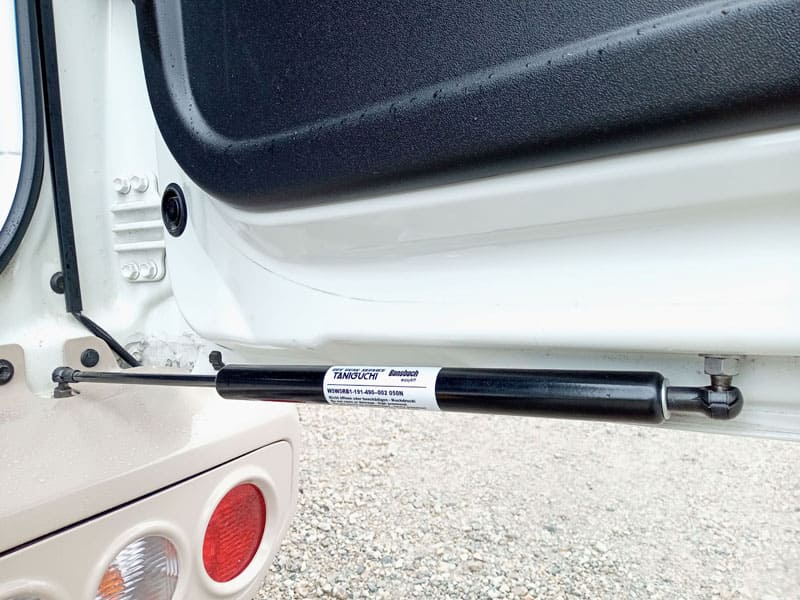 ジムニーJB64, JB74用 タニグチ製 フリクションドアオープナー（JB64/JB74）