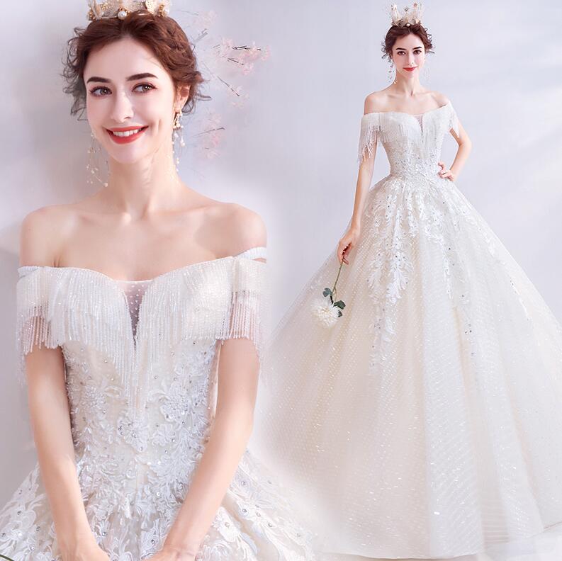 ウェディングドレス 演奏会 コンサートドレス ブライダルドレス 結婚式 パーティードレス式 花嫁Aライン レース 着痩せ 卒業式 編み上げ プリンセスライン オフショルダー ベアトップ ロングトレーン 引き裾 刺繍 演奏会 ナイトドレス 花嫁 ブライダルドレス 前撮り