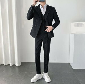 紳士用 秋冬春夏 カジュアル ビジネス 3ピーススーツ 品質良い メンズスーツ ジャケット+ベスト+パンツ 宴会 スリムスーツ 花婿の介添え タキシード 結婚式 通勤 入学式 成人式 フォーマル OL 通勤 30代40代 格好いい M~7XL ダブルボダンスーツ 灰色/青/黒 ストライプスーツ通販