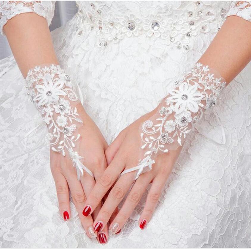 【送料無料】ウェディンググローブ ウエディンググローブ フィンガーレス ウェディング小物 刺繍 ブラ..