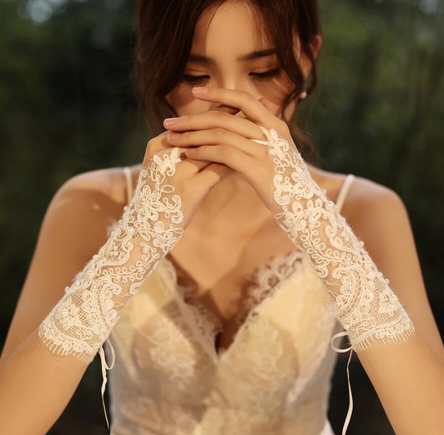 【送料無料】ウェディンググローブ ミドルグローブ フィンガーレス ウェディング小物 刺繍 ブライダル..