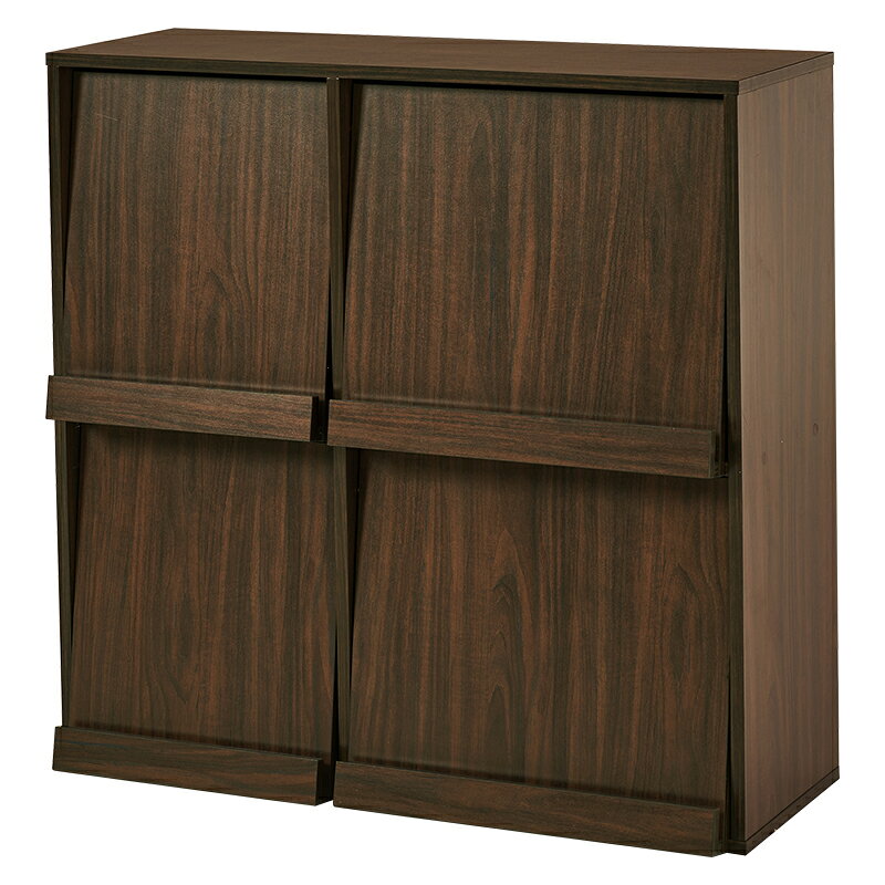 レビューを書いて　緑花堂5％OFFクーポンGET！ レビューを書いたらメールでお知らせくださいね 中の収納を隠しながら扉にお気に入りの雑誌などを飾れるラック。A4ファイルも収納可能なサイズです。 ●商品名フラップ式ディスプレイラック ブラウン[THU3000003868] ●商品番号商品番号:THU3000003868 ●カラーブラウン ●商品のサイズ(約)幅85×奥行35×高さ85cm ●内寸及び補足説明■組立式 ●成分材質主材：プリント紙化粧パーティクルボード ●ご注文前に在庫確認のお問合せをお勧めしております。 ●お電話 03-6821-3485、お問合せフォーム、商品ページからもお問合せできます。フラップ式ディスプレイラック ブラウン[THU3000003868] 関連商品 ブラウン ナチュラル ホワイトウォッシュ ●在庫数が随時変動のため、ご注文前に在庫確認のお問合せをお勧めしております。 ●お電話 03-6821-3485、お問合せフォーム、商品ページからもお問合せできます。▼関連商品:商品カテゴリー ◇ 家具・インテリア雑貨＞ インテリア家具＞ テレビ台・収納＞ 本棚・カラーボックス◇ 家具・インテリア雑貨＞ ルーム別＞ リビング＞ ラック・本棚