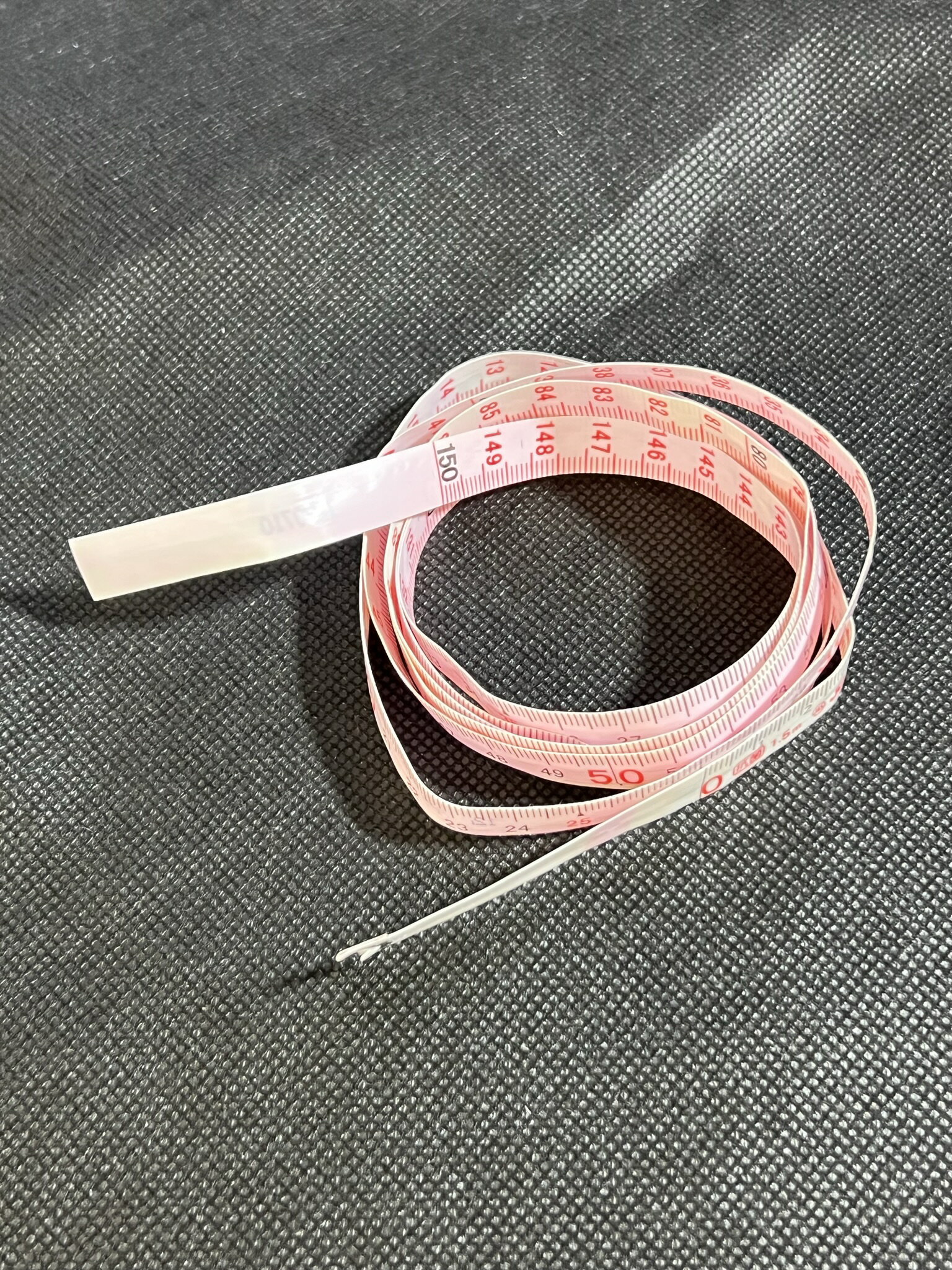 物差し【グラスメジャー】巻尺 測量 測定器 1.5m コンパクト 携帯 ヨコタテ両面目盛 JIS規格 工具 DIY用品